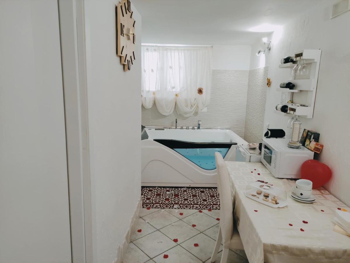 26 Suite Home Остуни Экстерьер фото