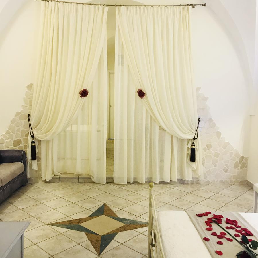26 Suite Home Остуни Экстерьер фото