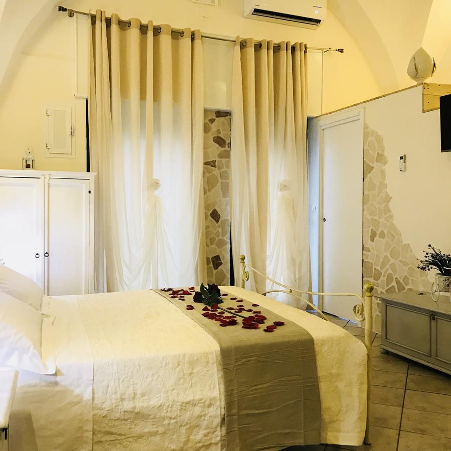 26 Suite Home Остуни Экстерьер фото